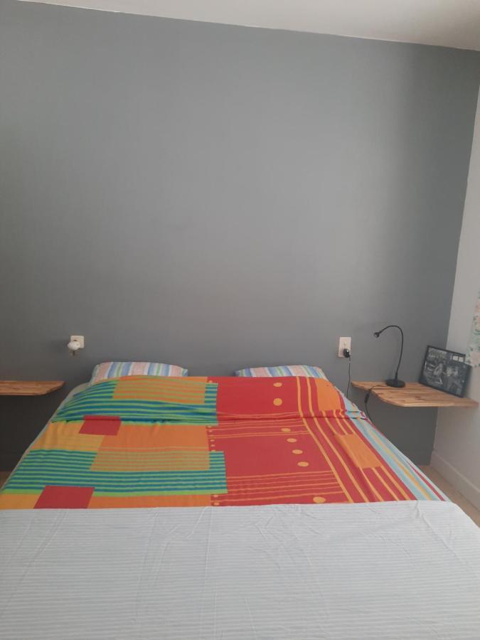 Les Coteaux De Planeze, Ideal Deplacement Pro, Chambres Individuelles Lit 160 Television Saint-Laurent-les-Tours Exterior photo